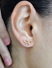 18K Gold Elegance Bow Earrings