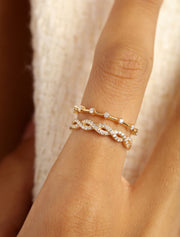 18K Gold Love's Endless Twist Diamond Ring