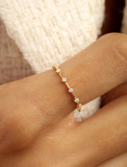 18K Gold Dazzling Dewdrops Diamond Ring