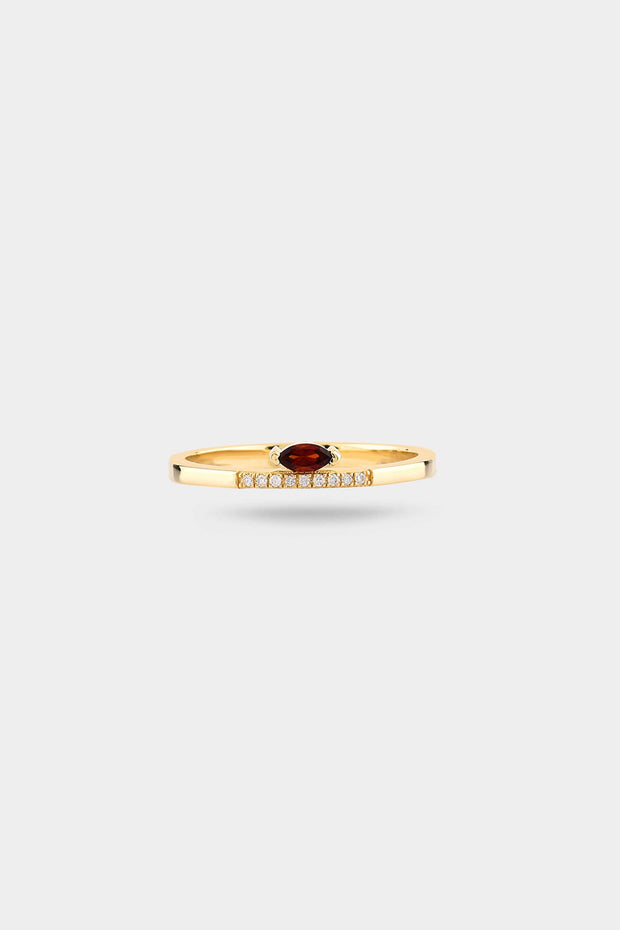 Arils Ring in Garnet and Diamond