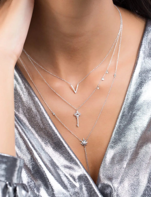 18K Gold Pavé Diamond V-Line Necklace
